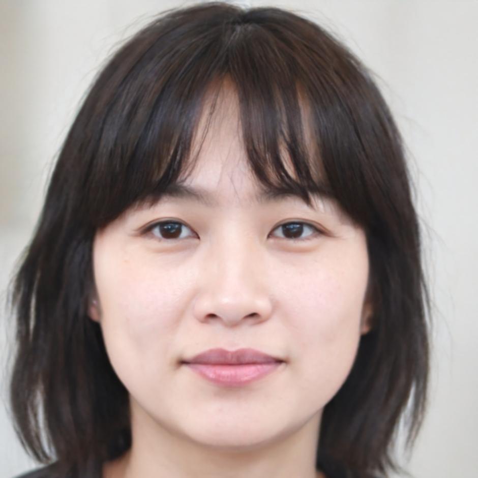 Portrait of Sienna Lockridge, financial communication specialist